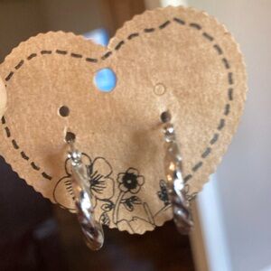 10/$13 NEW small hoop earrings